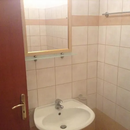 Anna Apartment *